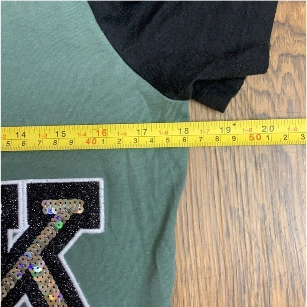 VS PINK Short Sleeve V-Neck Top - Picture 7 of 11